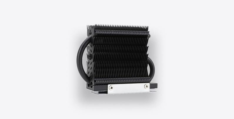 Изображение радиатора Thermalright HR-09 PRO Black с графеновым чернением на монохромном светло-сером фоне
