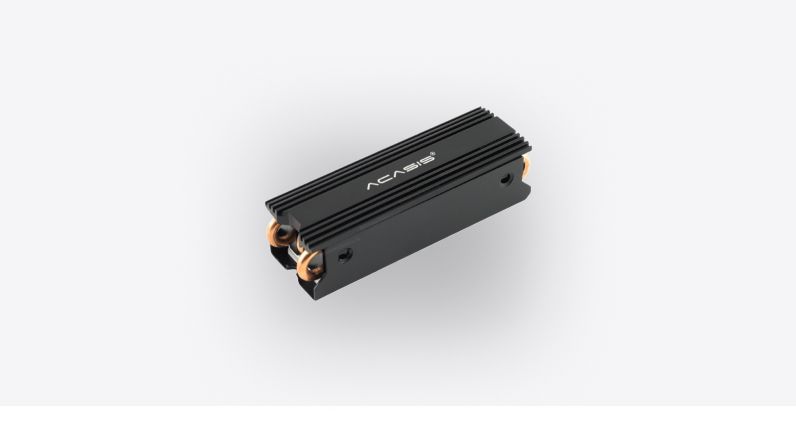 Изображение радиатора ACASIS SSD-P2A на монохромном светло-сером фоне
