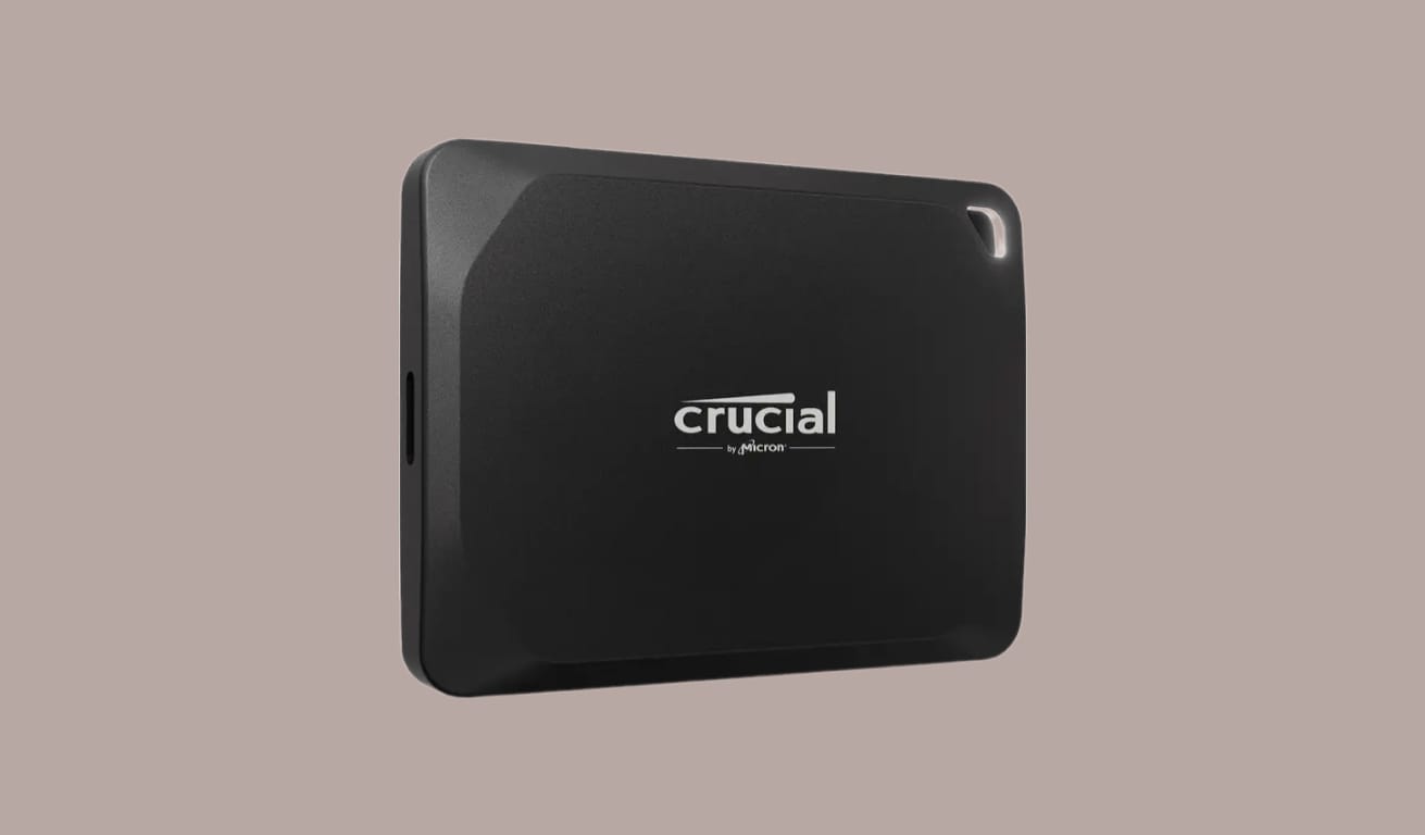 Изображение внешнего SSD-диска Crucial X10 Pro.