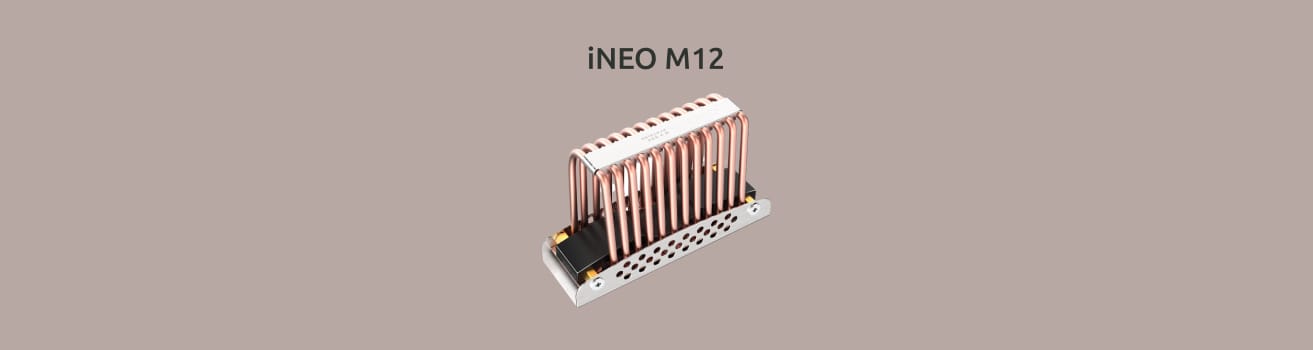 Изображение на однотонном фоне радиатора для SSD iNEO M12.
