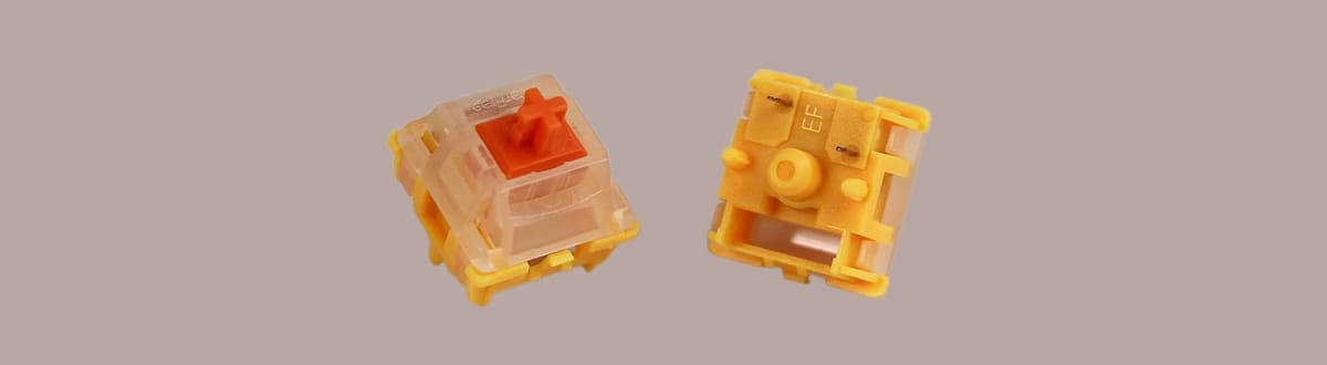 Изображение Gateron EverFree (EF) Curry на монохромном фоне.