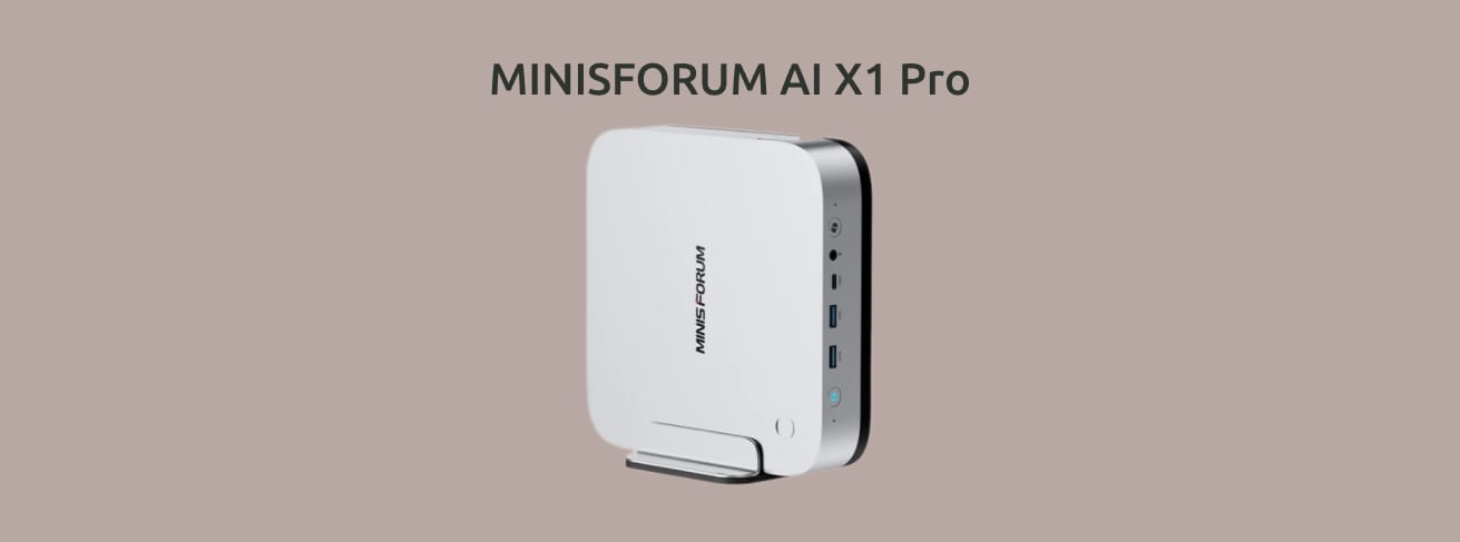 Изображение на монохромном фоне мини-компьютера MINISFORUM AI X1 Pro.