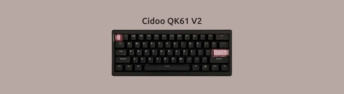 Cidoo QK61 V2 на монотонном светло-коричневом фоне.