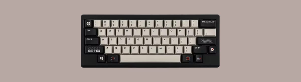 EPOMAKER Hack59 на монохромном фоне.